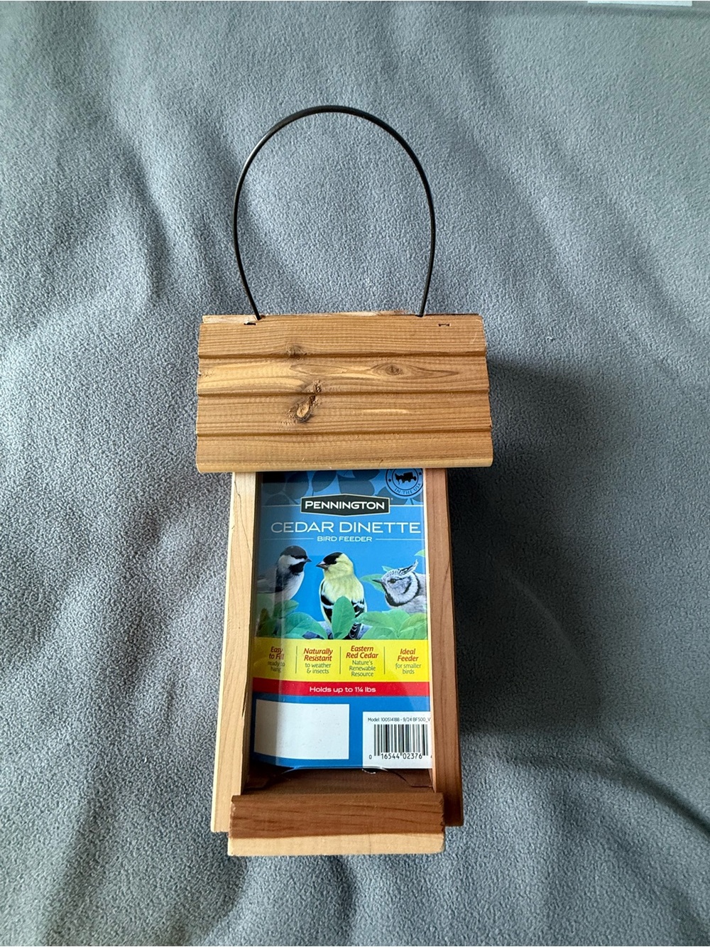 Penningtons Cedar Dinette Bird Feeder - Natural Wood